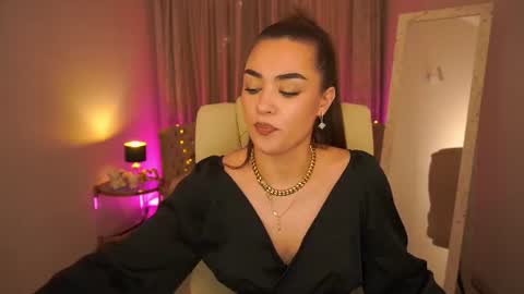 Erica online show from July 1, 1:31 pm