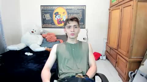 erick_de_rossee online show from May 9, 7:53 pm