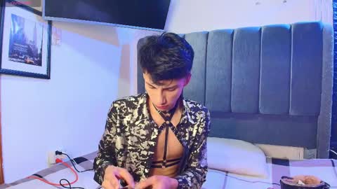 erick online show from April 10, 5:24 am