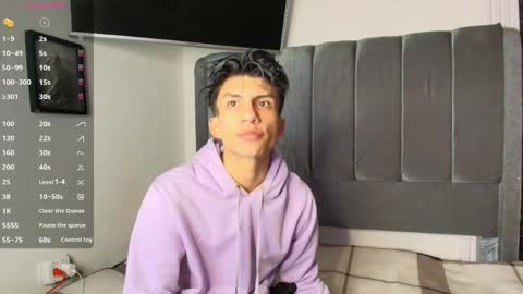 erick online show from April 19, 4:57 am