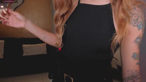 Snapshot of erikabenz chatting on February 9, 12:41 pm Erika Benz online show from February 9, 12:41 pm