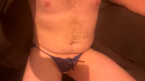 erikjahnsen online show from November 17, 4:37 am