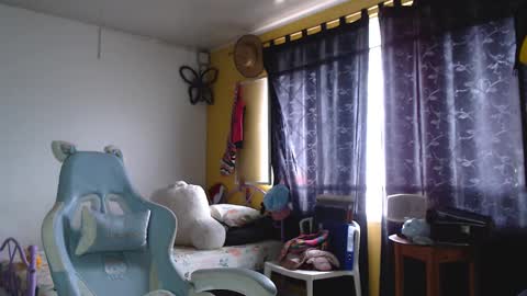 erina_1 online show from February 9, 4:50 pm