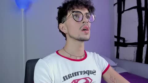   online show from October 30, 1:33 pm