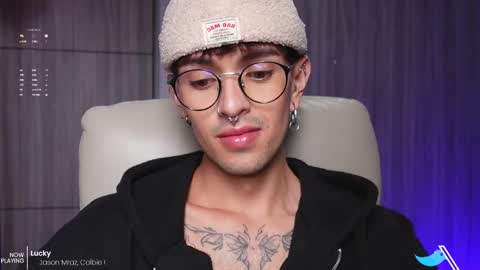   online show from April 5, 1:19 pm