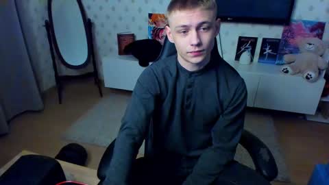 Max online show from February 7, 2:51 am