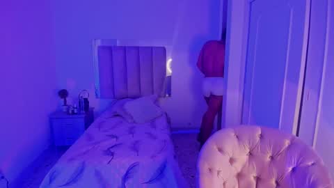 eros_wild online show from March 9, 4:05 am