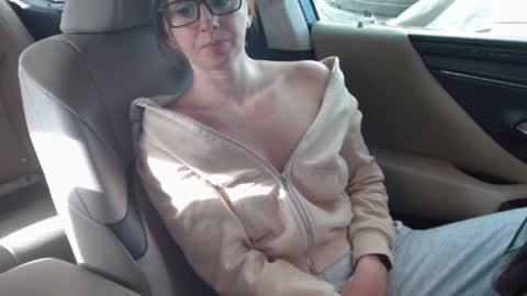 Melissa   online show from March 10, 12:38 pm
