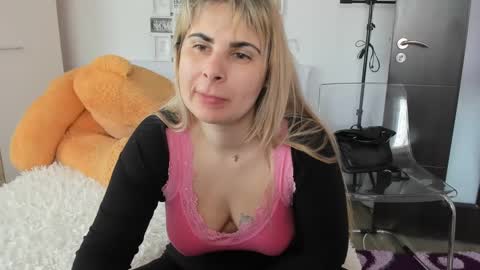 Snapshot of eroticsensualkitty4u chatting on February 27, 11:06 am eroticsensualkitty4u online show from February 27, 11:06 am