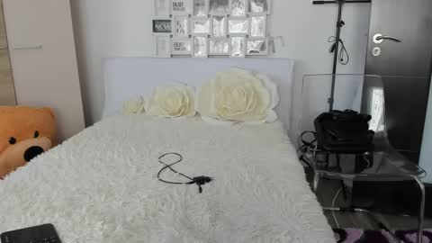 Snapshot of eroticsensualkitty4u chatting on February 21, 8:51 am eroticsensualkitty4u online show from February 21, 8:51 am