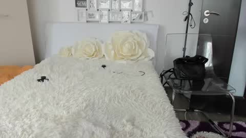 Snapshot of eroticsensualkitty4u chatting on March 11, 11:33 am eroticsensualkitty4u online show from March 11, 11:33 am