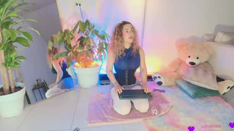 TINY  online show from May 23, 3:35 am