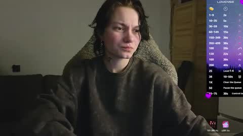 esajukyy online show from March 25, 2:02 pm