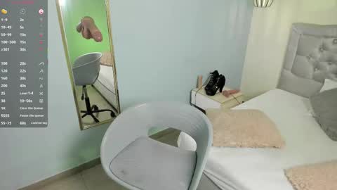 Escarlet online show from September 29, 3:00 pm