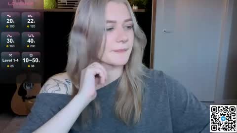 EshleGreen online show from June 5, 6:57 pm