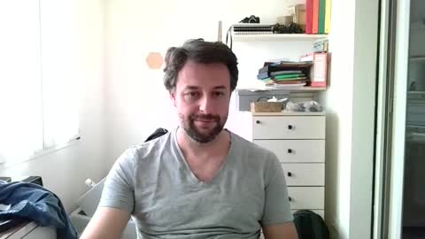 esibizionista 91 online show from April 29, 7:57 am