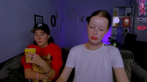 esma_shine online show from October 9, 8:03 pm