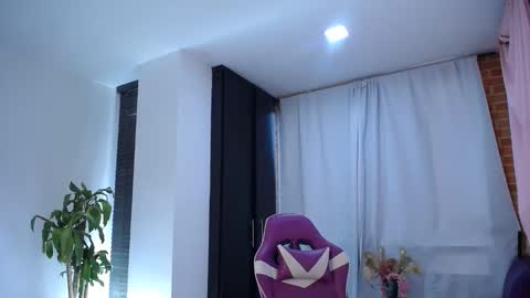 Esmeralda online show from October 16, 9:13 pm