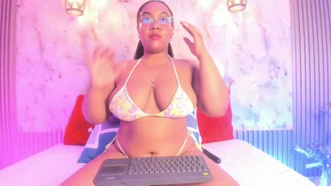 esmeralda online show from March 7, 9:40 am