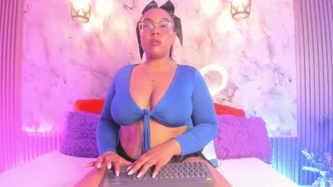 esmeralda online show from March 4, 9:29 am