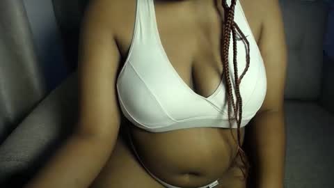 Esme online show from September 17, 9:18 pm