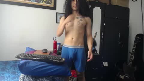 Esnider online show from May 13, 5:22 pm