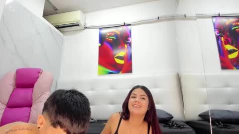 esperanzaandjey online show from March 7, 7:38 pm