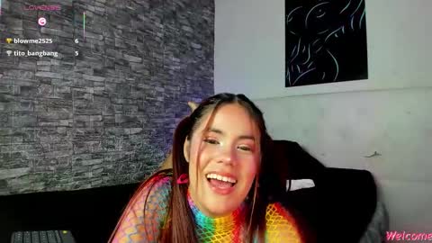 esperanzaandjey online show from September 11, 8:32 pm