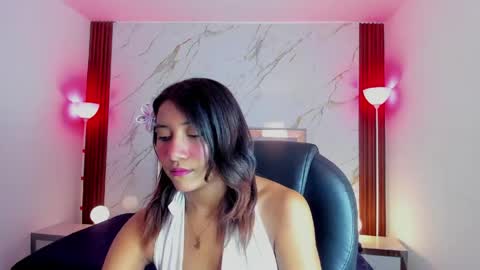 esperanzamora online show from May 11, 12:01 pm