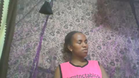 estanie online show from October 30, 6:52 pm