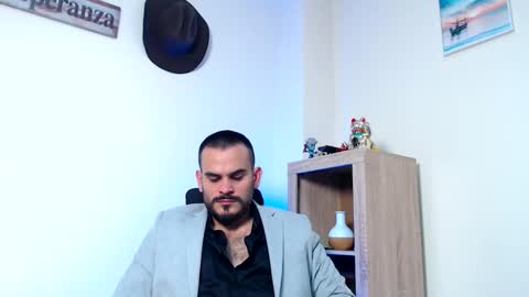 Esteban Fernandez online show from February 12, 3:32 am