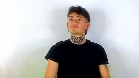 Esteban independent model online show from March 3, 2:49 pm