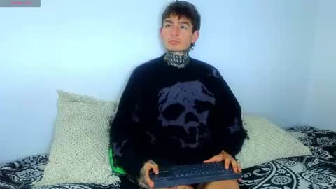 Esteban independent model online show from July 25, 9:46 pm