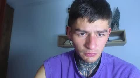Esteban independent model online show from June 9, 12:11 am