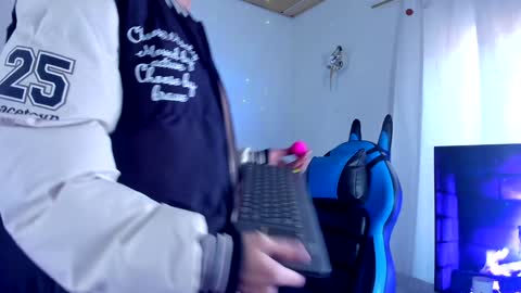Esteban online show from January 22, 12:38 pm