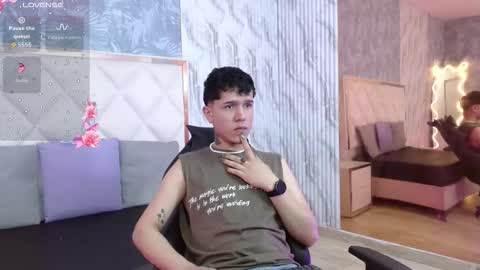 estefan_tay online show from February 3, 8:35 pm