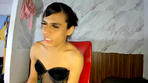 estefani robles online show from June 7, 7:13 am