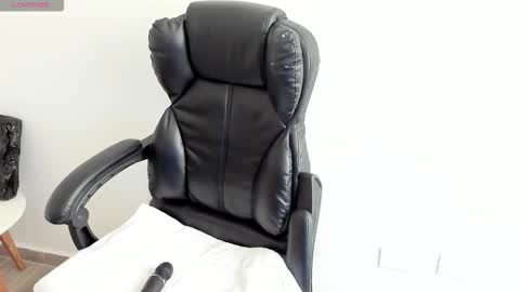 Estefanii R online show from February 3, 2:21 pm