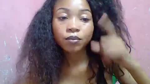 estelah20 online show from October 6, 12:45 pm