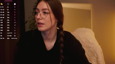 Ester online show from November 7, 9:12 am