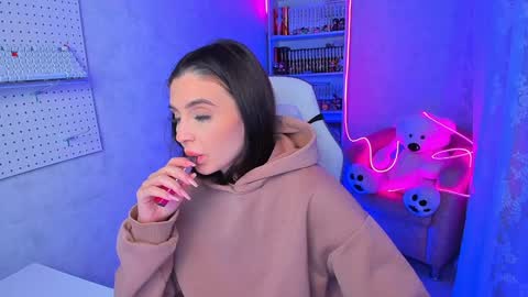 Ester online show from December 7, 11:18 pm
