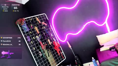 Cloe and Megan online show from October 24, 10:10 pm