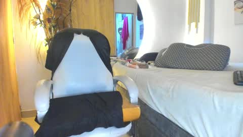 AmberDisny online show from October 28, 12:00 am