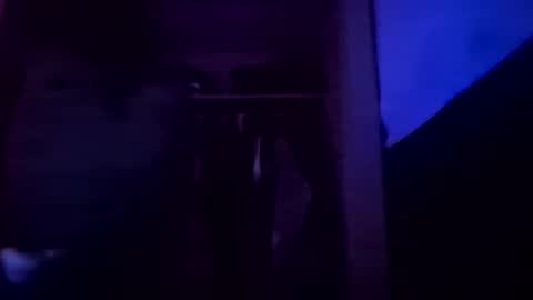 et528007 online show from October 3, 4:54 am