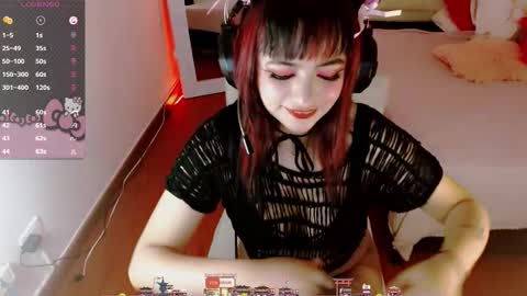 Moon online show from October 9, 8:03 pm