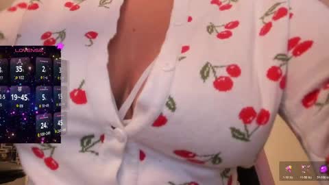 eternalmuse online show from April 22, 9:16 am