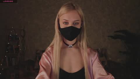 Sophia online show from March 27, 9:38 pm