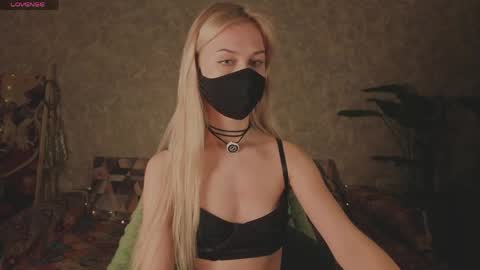 Sophia online show from April 1, 11:23 pm