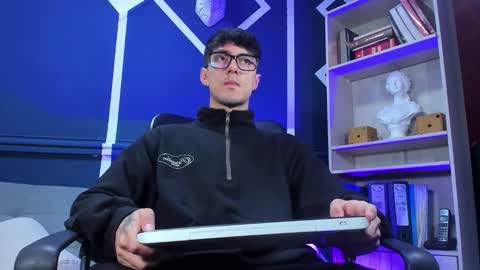 Etham online show from October 14, 11:24 am