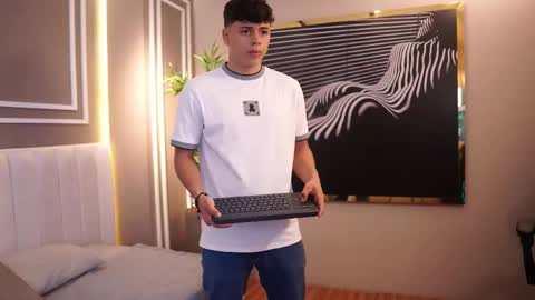 ethan_occonor online show from November 18, 12:30 pm